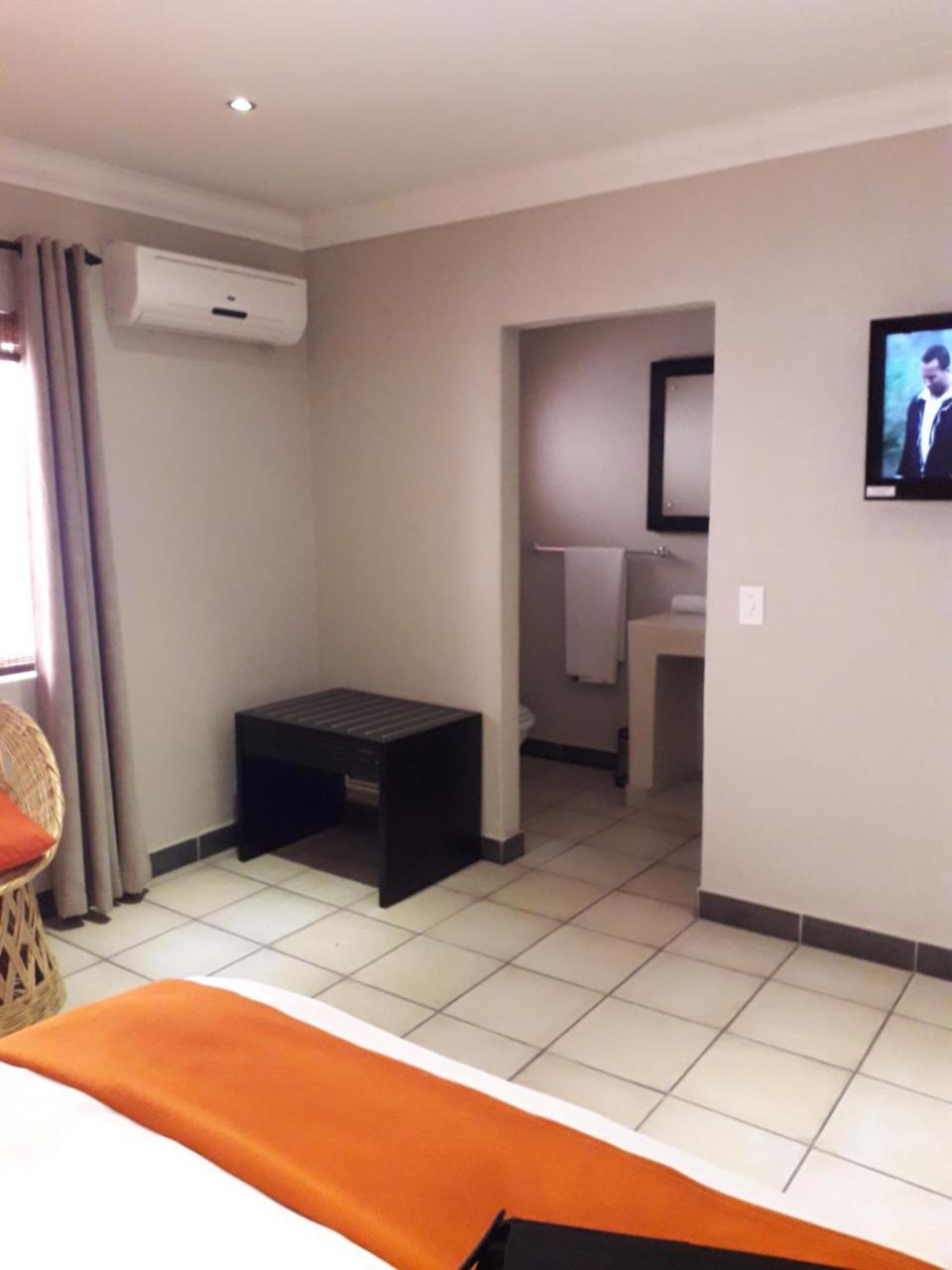 Coyotes Hotel & Conference Centre Mbombela Exteriör bild
